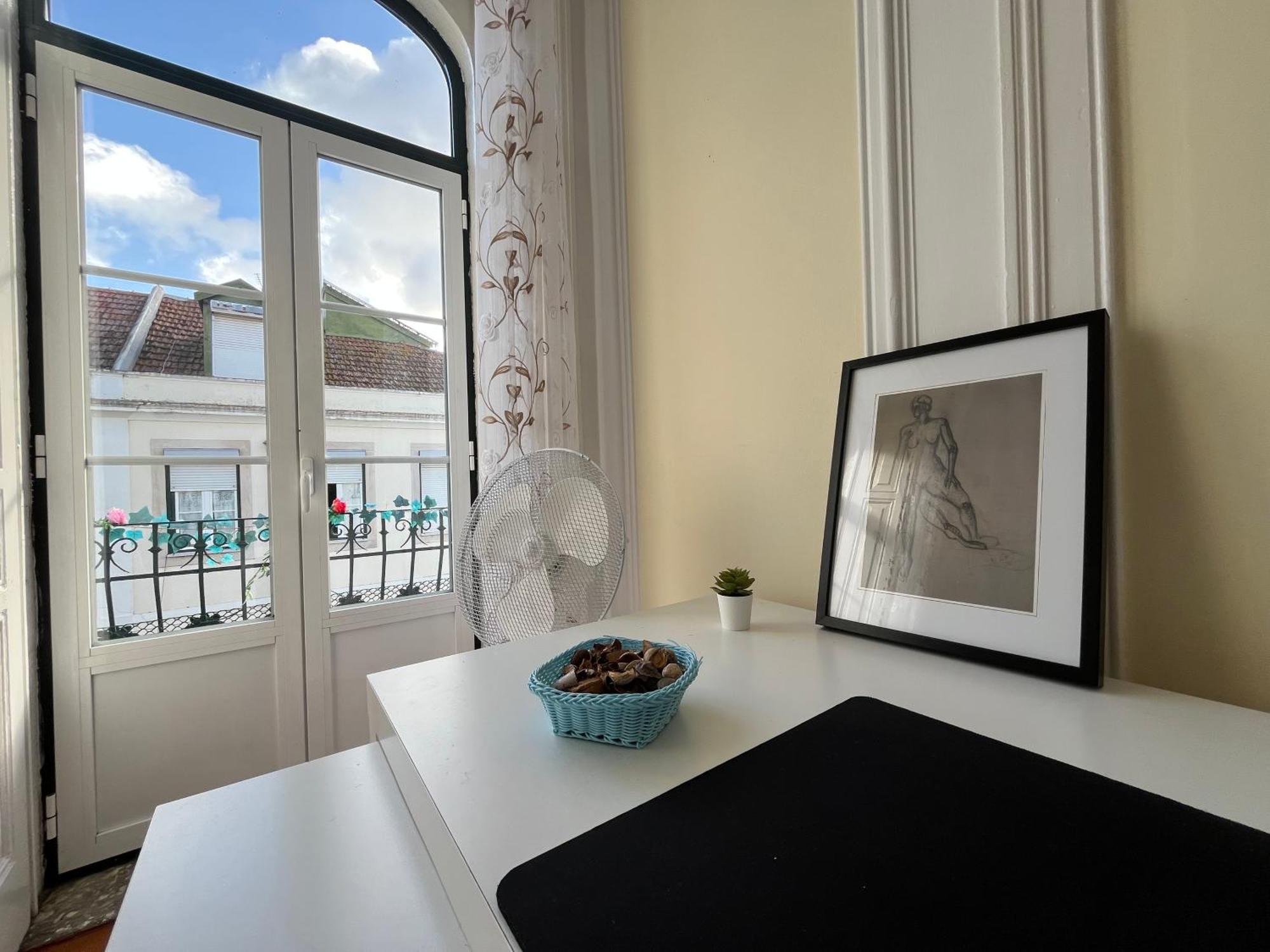 Quarto No Apartamento Pombal Lisboa Екстериор снимка