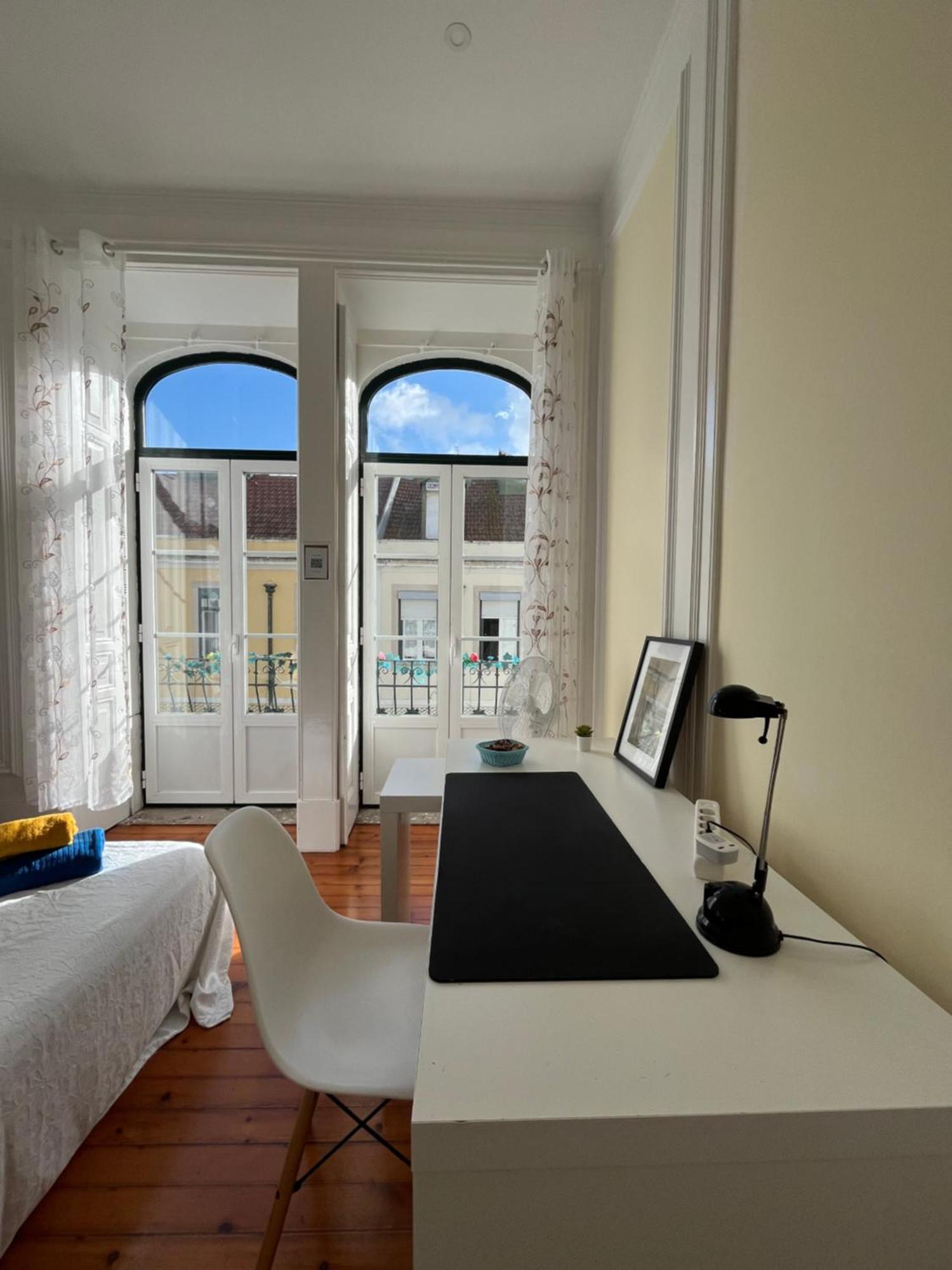 Quarto No Apartamento Pombal Lisboa Екстериор снимка